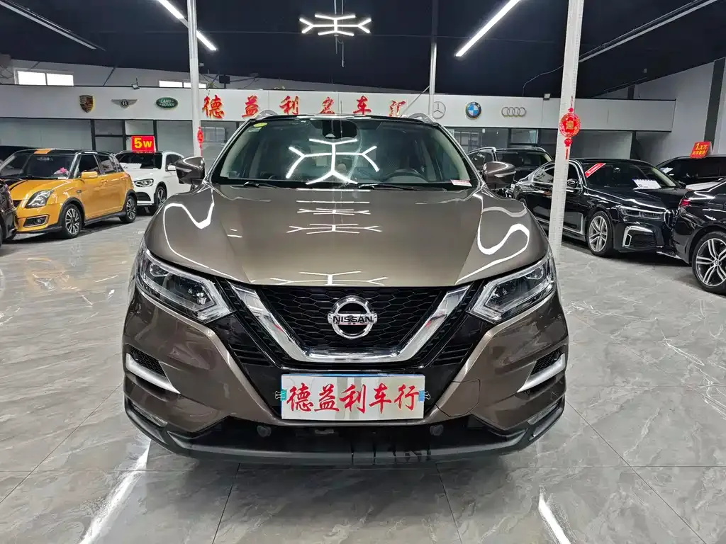 Nissan Qashqai — фото 2