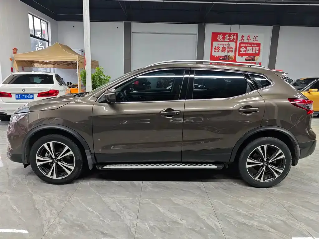 Nissan Qashqai — фото 4