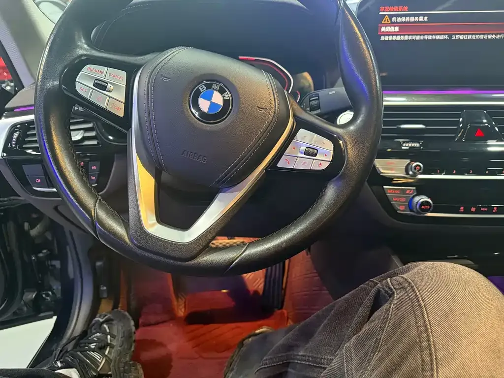 BMW 5 Series — фото 10