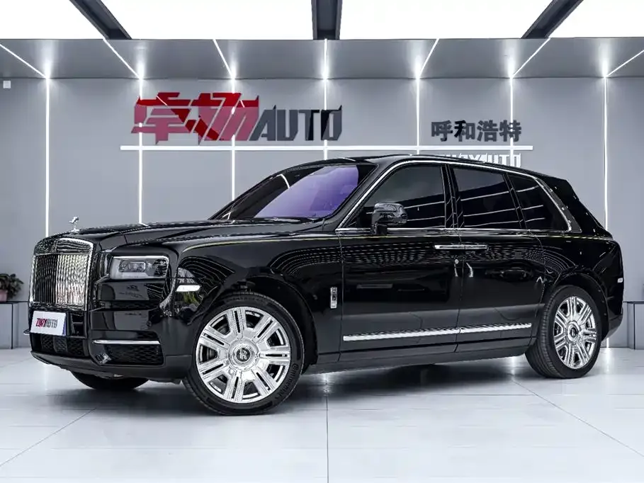 Rolls-Royce Cullinan — фото 1