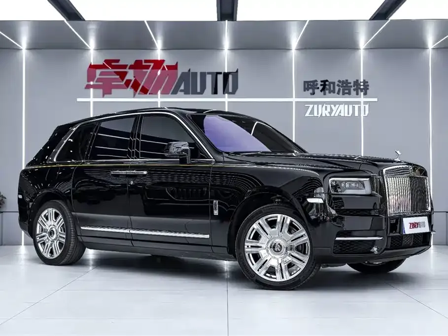 Rolls-Royce Cullinan — фото 10