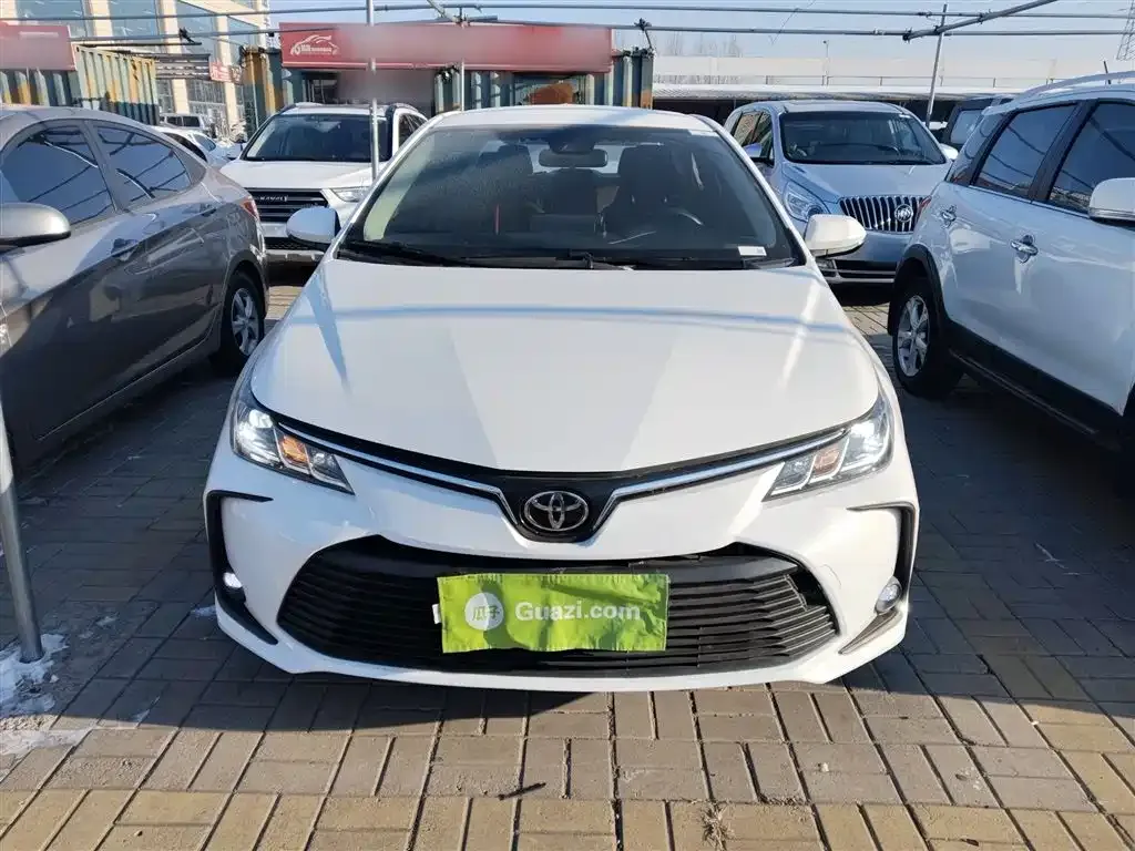 Toyota Corolla — фото 4