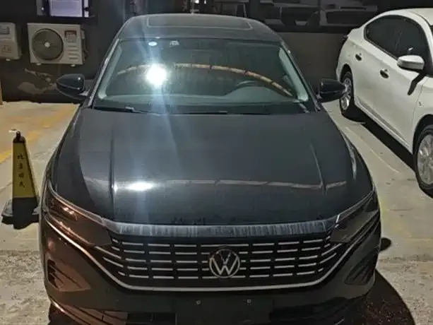 Volkswagen Passat — фото 1