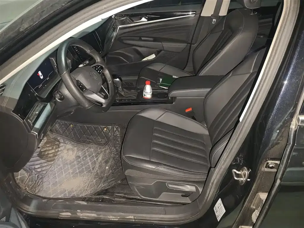Volkswagen Passat — фото 10
