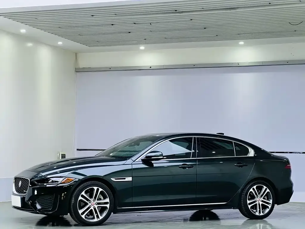 Jaguar XEL — фото 1
