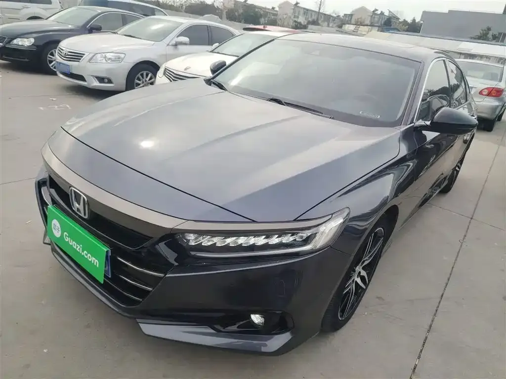 Honda Accord — фото 1