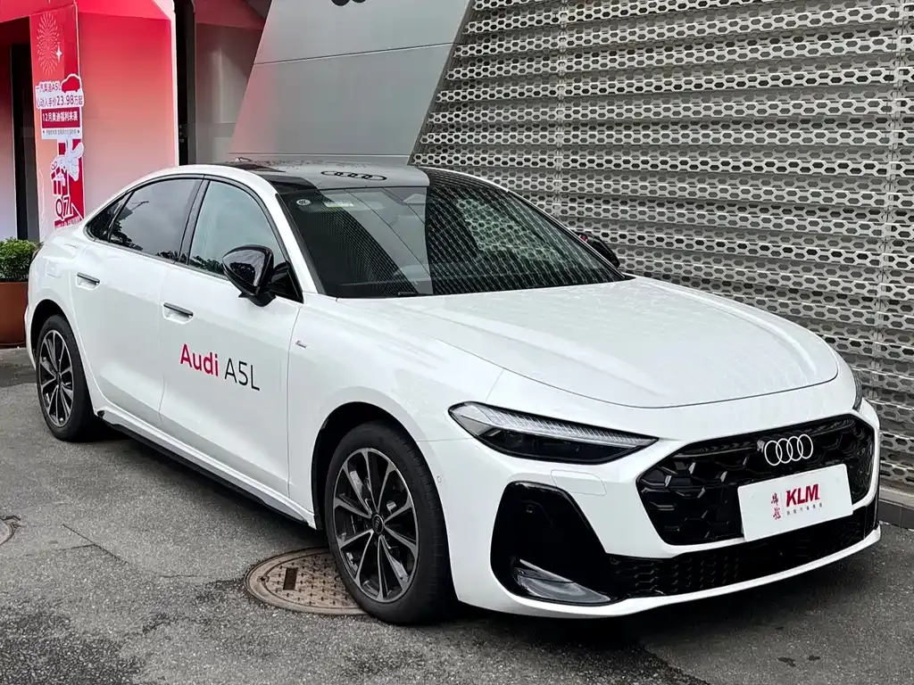 Audi A5L — фото 1