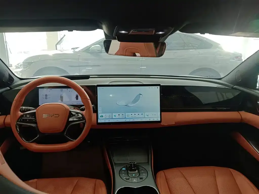 BYD Seal — фото 8