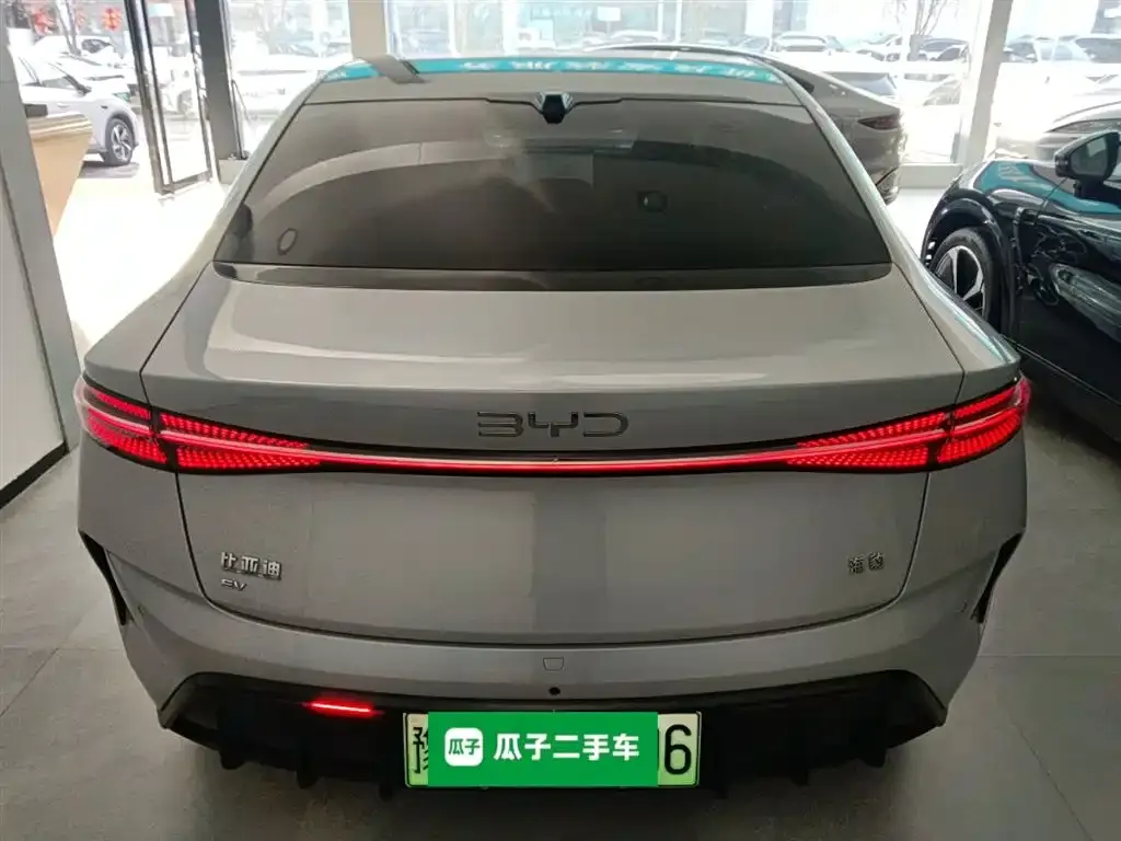 BYD Seal — фото 5