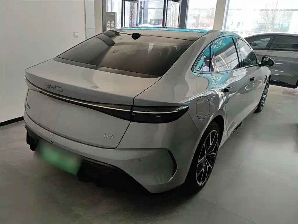 BYD Seal — фото 6