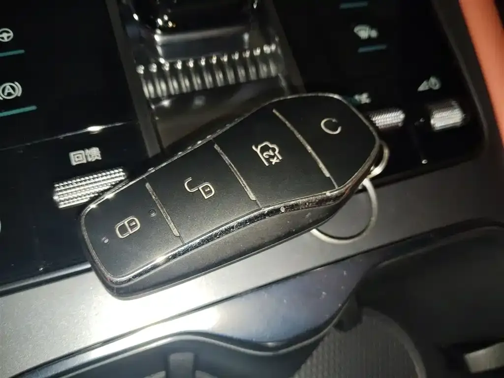 BYD Seal 07 EV — фото 10
