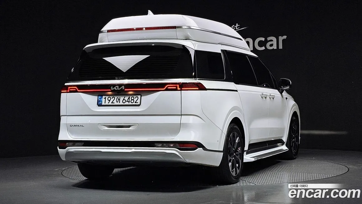 Kia Carnival — фото 2