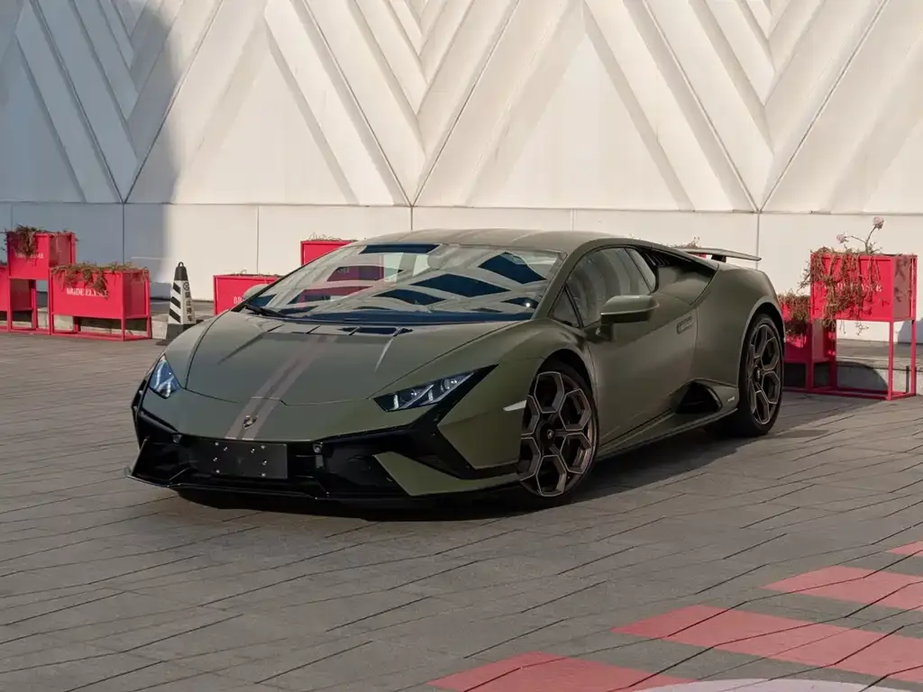 Lamborghini Huracan — фото 1