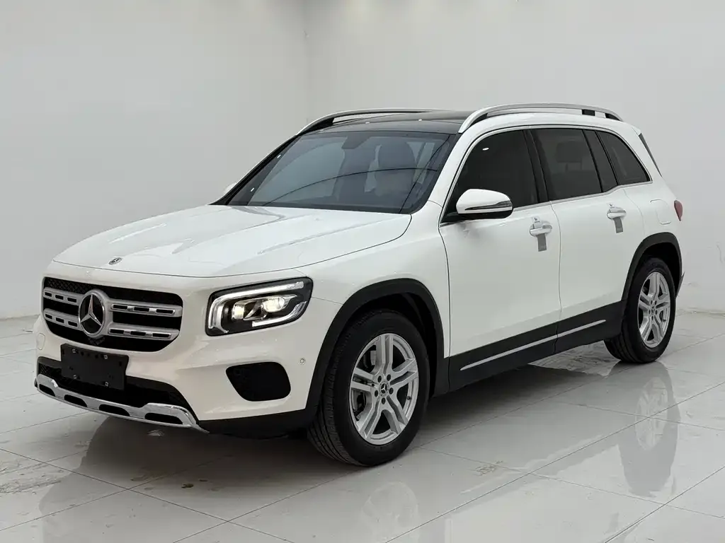 Mercedes-Benz GLB — фото 1