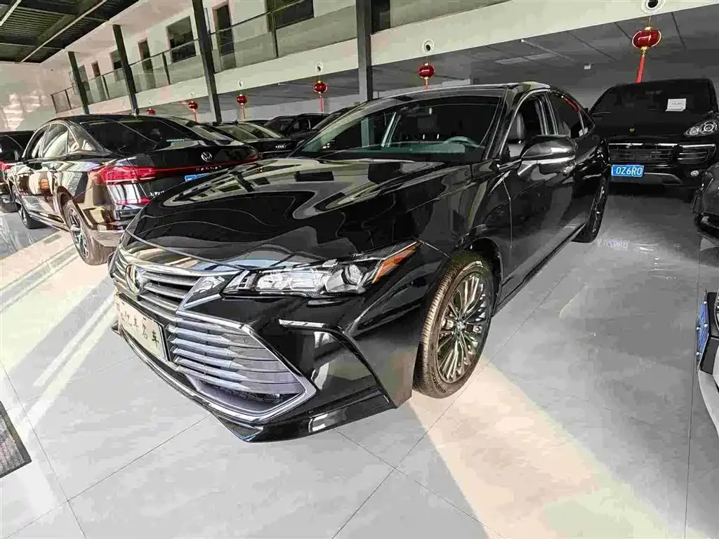 Toyota Avalon — фото 2