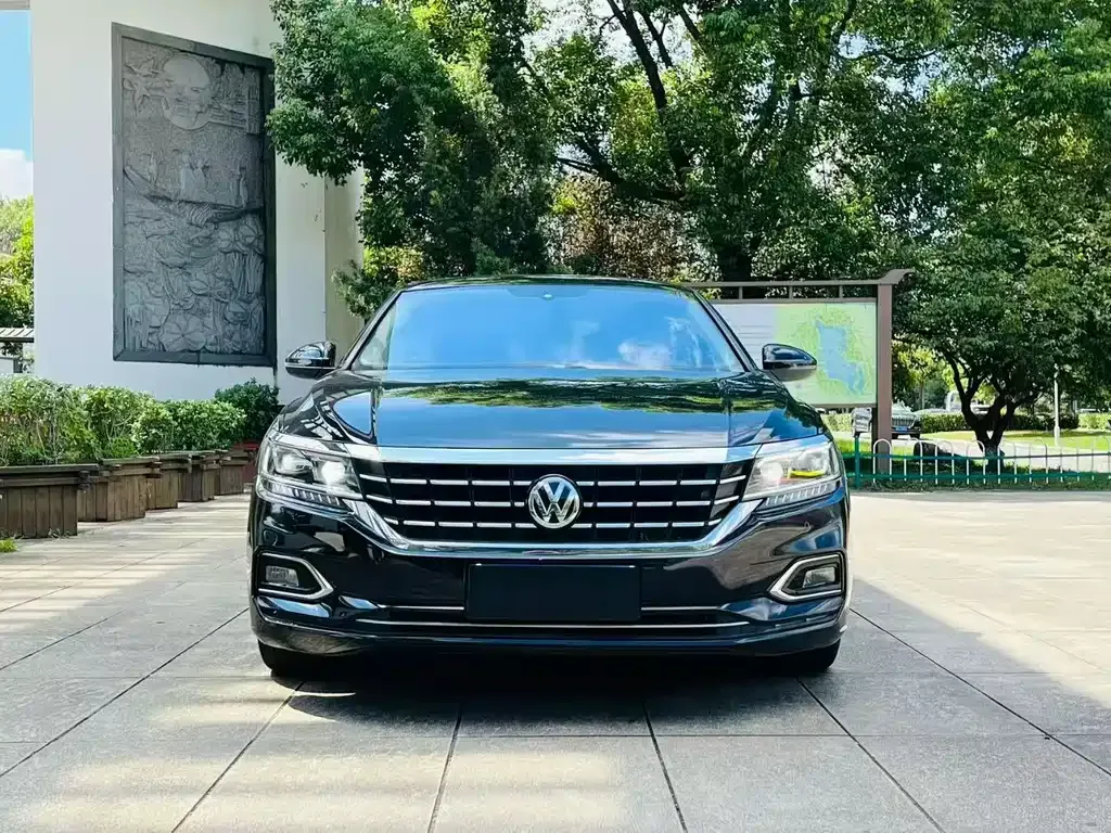 Volkswagen Passat — фото 7