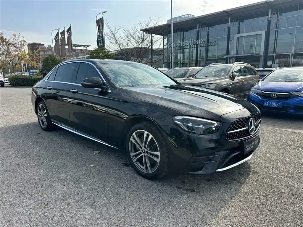 Mercedes-Benz E-Class — фото 10