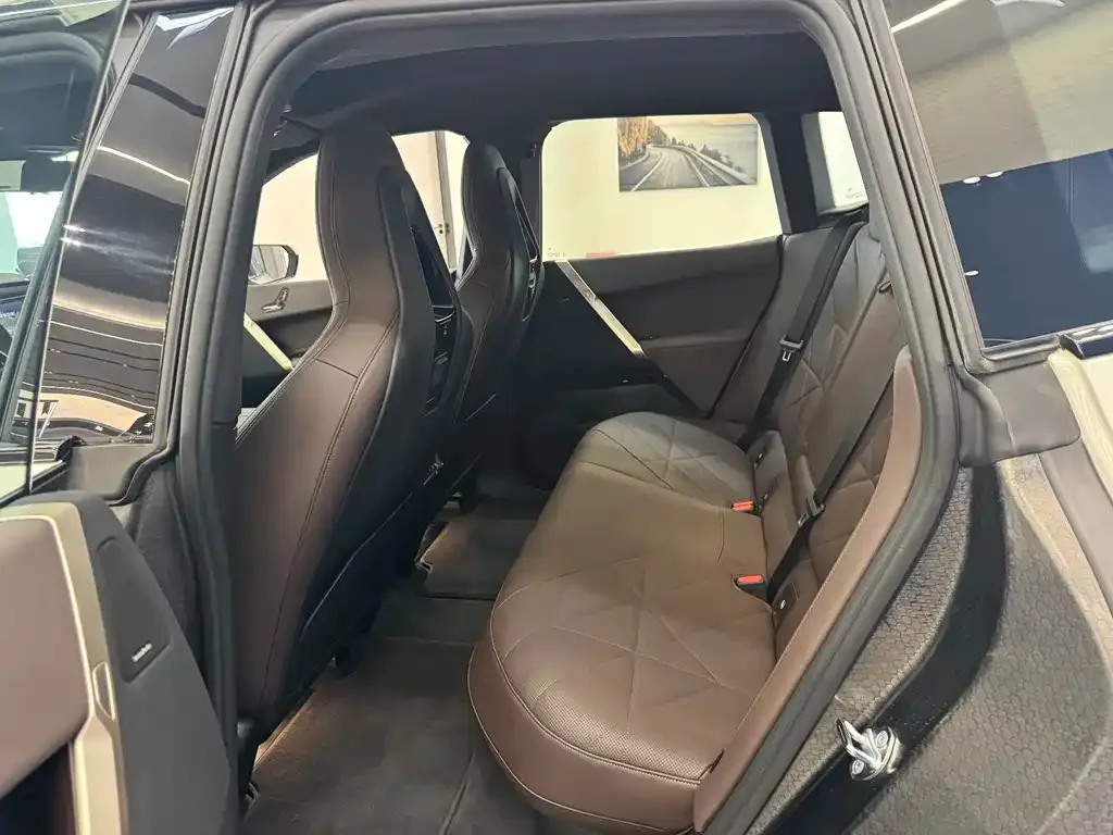 BMW iX — фото 10