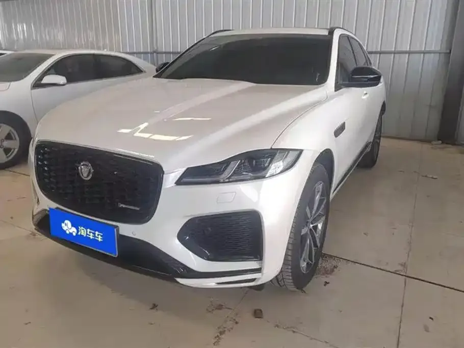 Jaguar F-PACE — фото 1