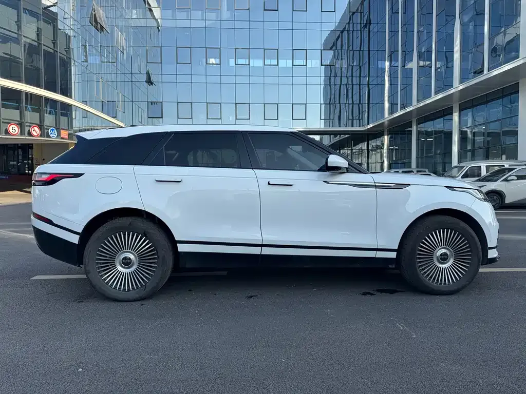 Land Rover Velar — фото 7