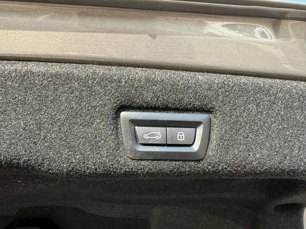 BMW i5 — фото 10
