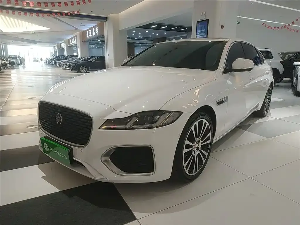 Jaguar XFL — фото 3