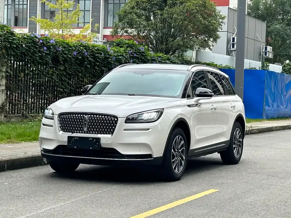 Lincoln Corsair — фото 1