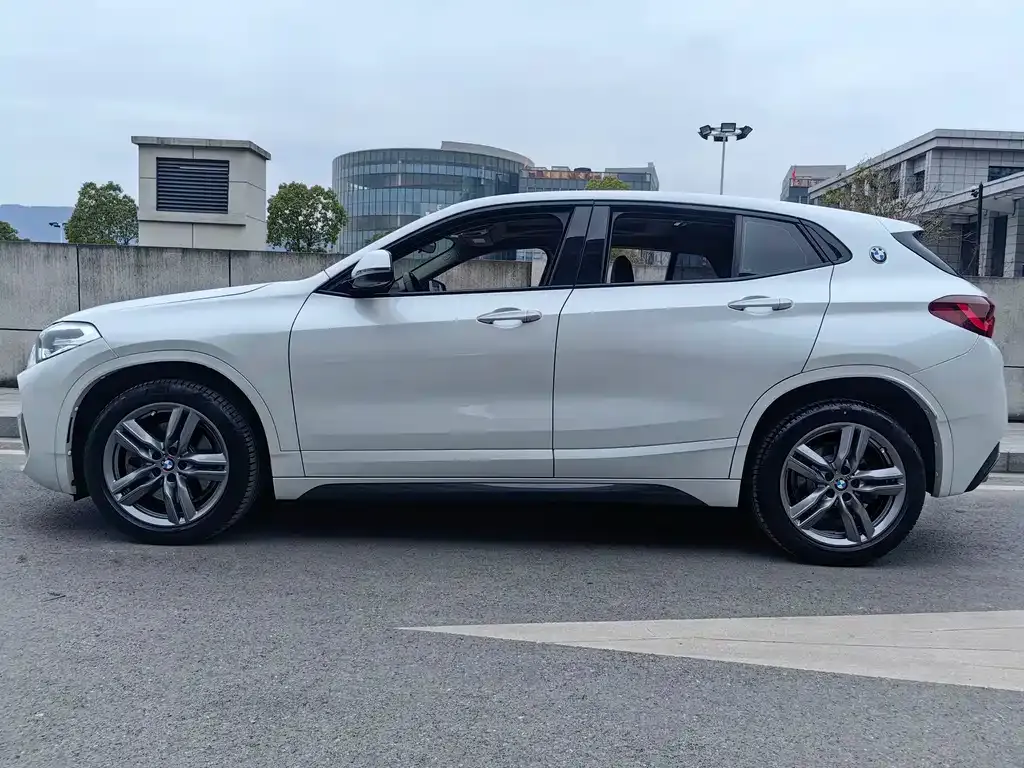BMW X2 — фото 3