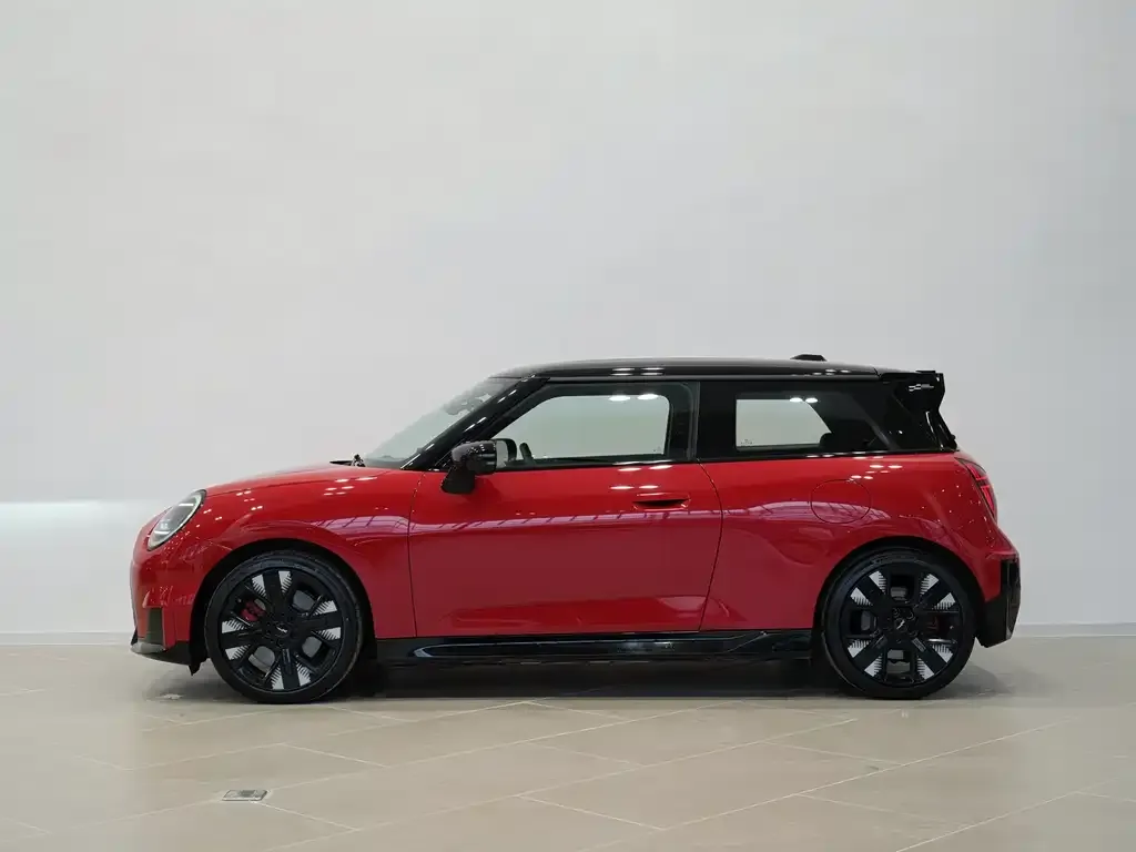 MINI JCW Electric — фото 5