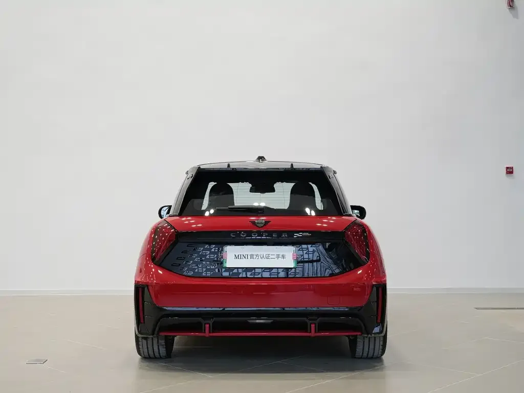 MINI JCW Electric — фото 4