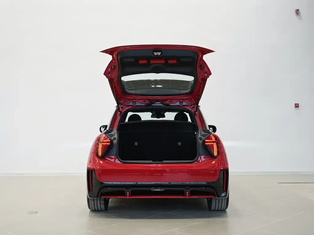 MINI JCW Electric — фото 3