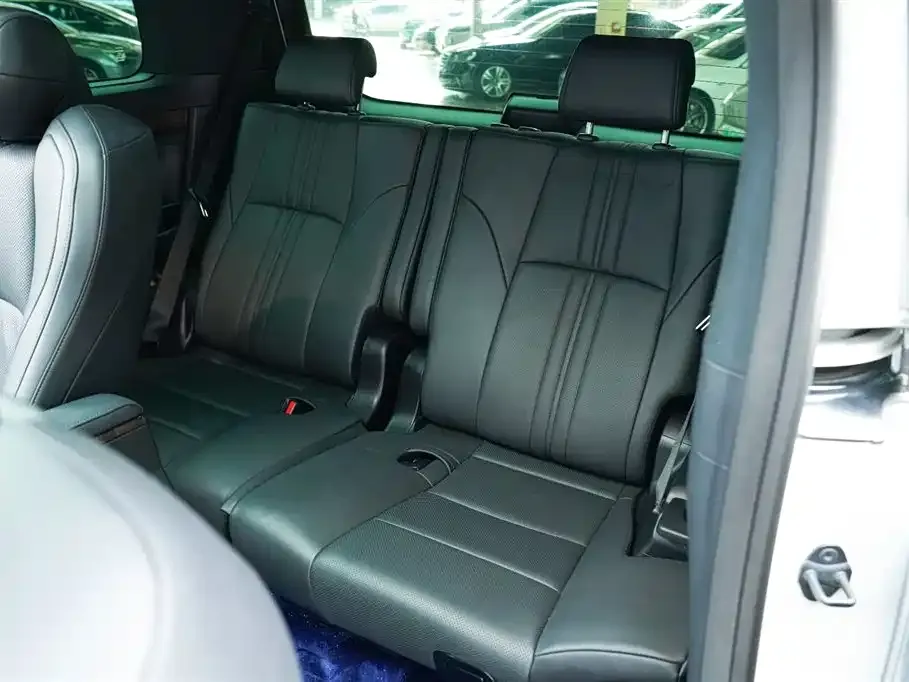 Toyota Alphard — фото 6