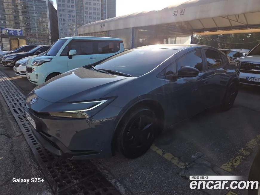 Toyota Prius — фото 2