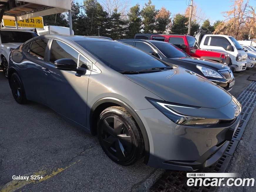 Toyota Prius — фото 3