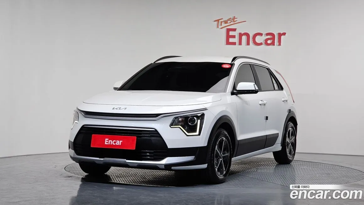 Kia Niro — фото 1