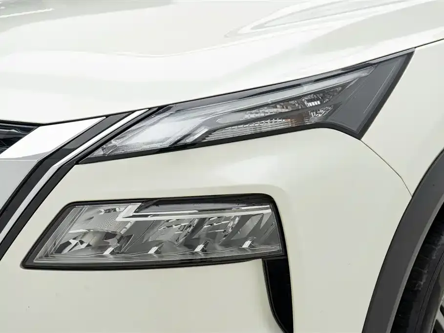 Nissan X-Trail — фото 10