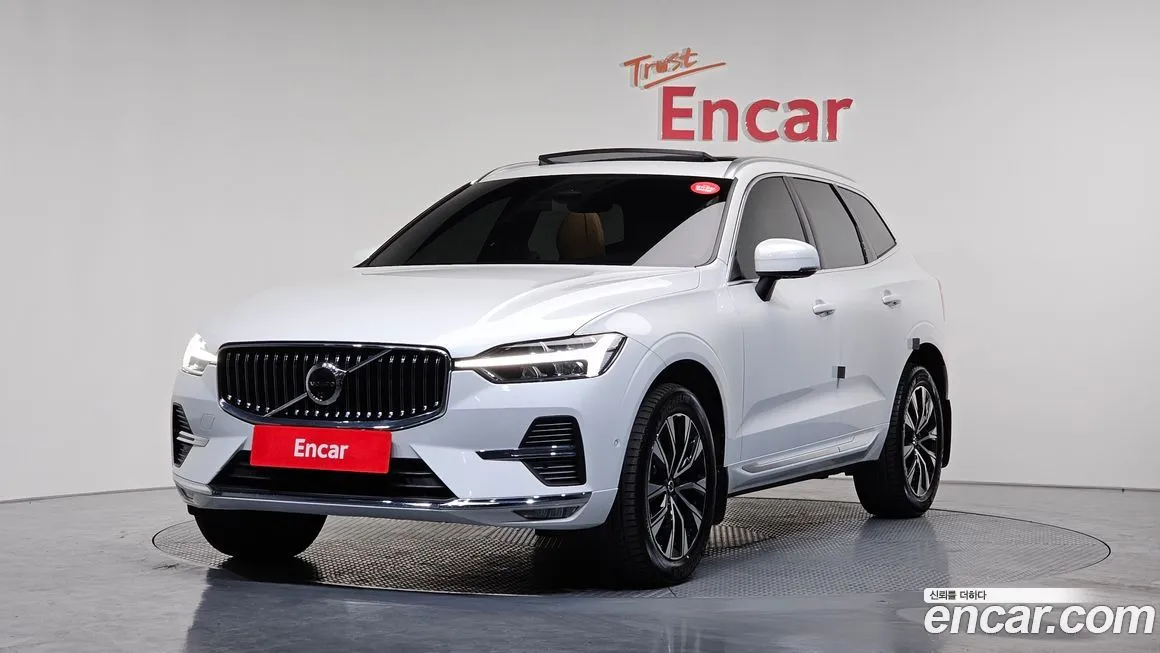 Volvo XC60 — фото 1