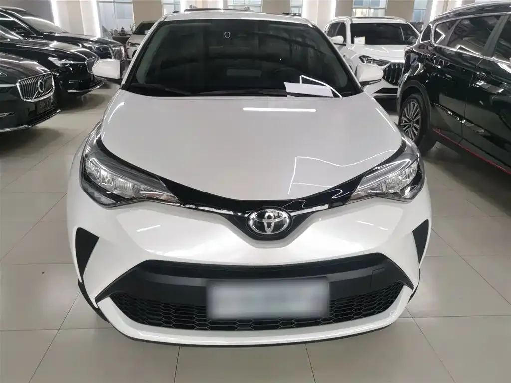 Toyota C-HR — фото 8