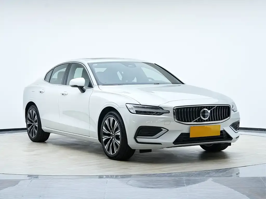 Volvo S60 — фото 4