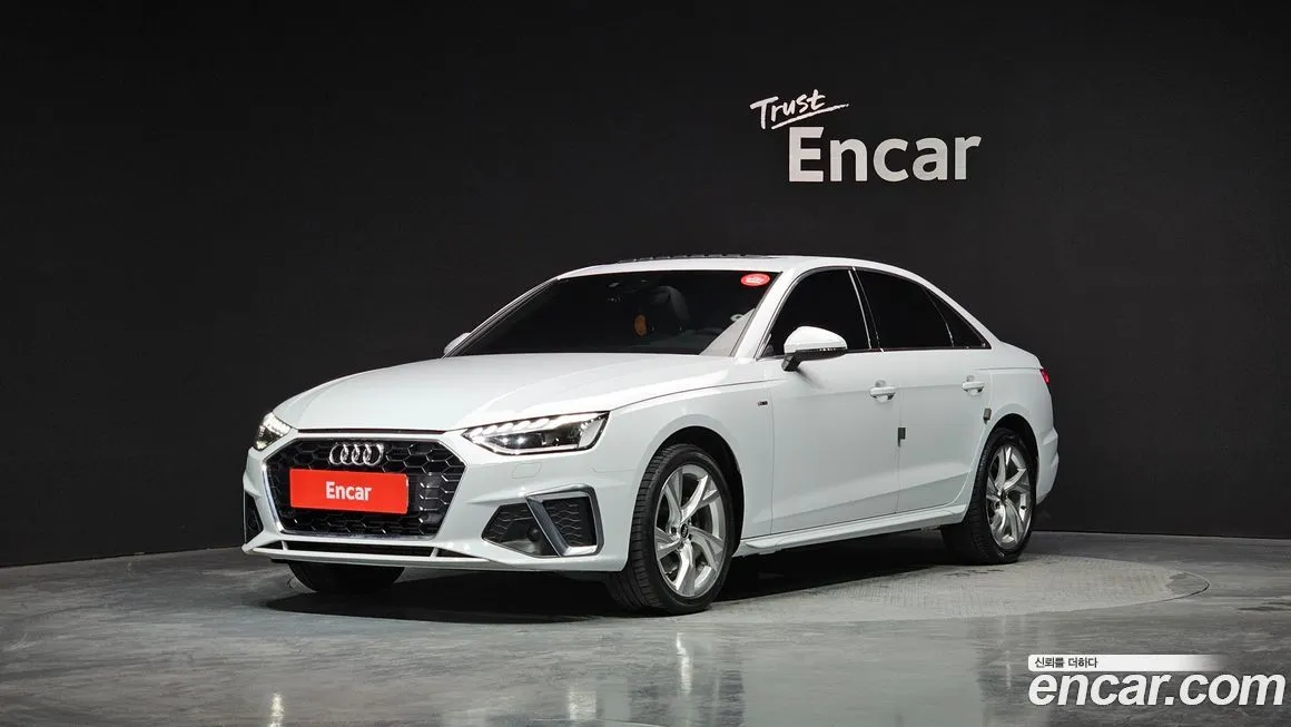 Audi A4 — фото 1