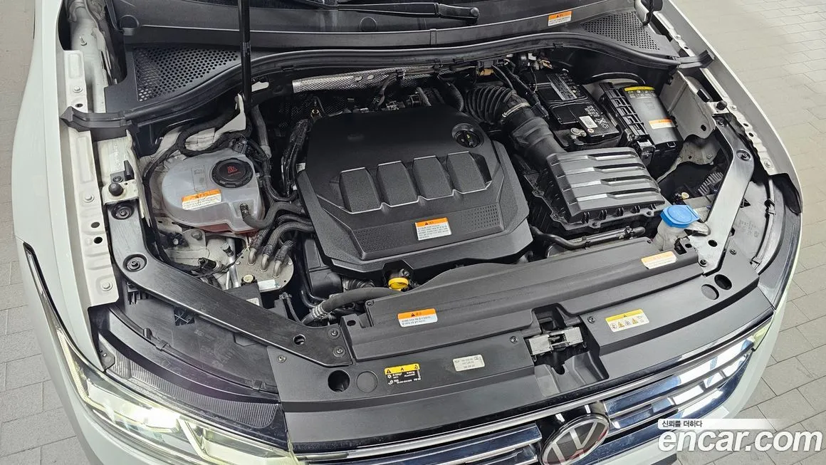 Volkswagen Tiguan — фото 10
