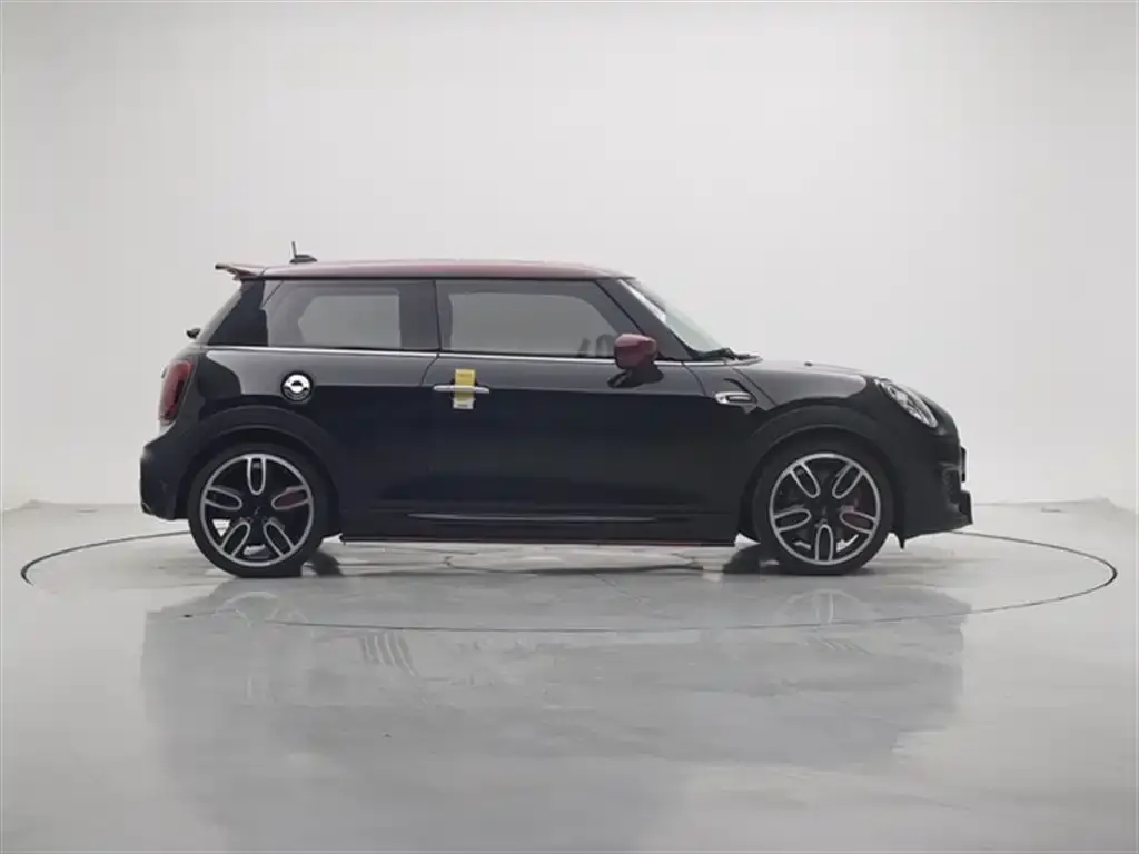 MINI JCW (John Cooper Works) — фото 9