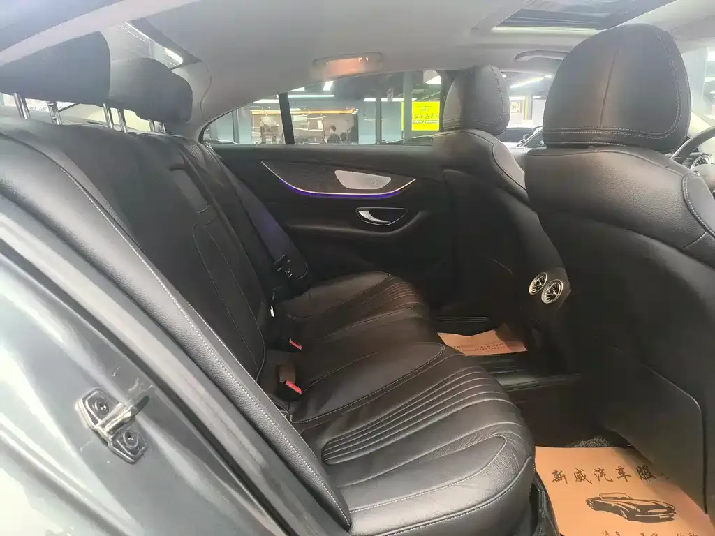 Mercedes-Benz CLS — фото 5