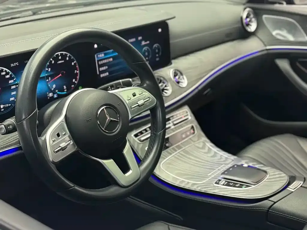 Mercedes-Benz CLS — фото 8