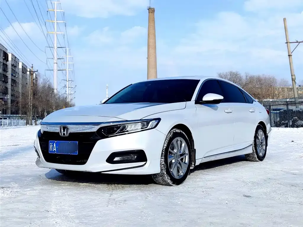 Honda Accord — фото 1