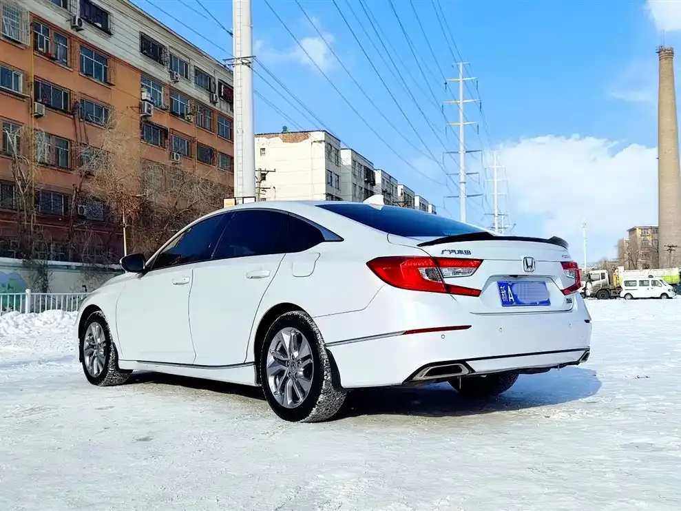 Honda Accord — фото 2