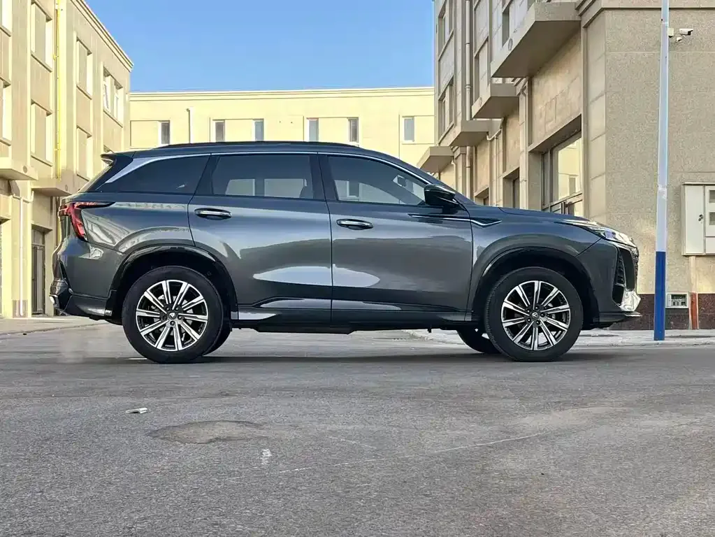 Changan CS75PLUS — фото 10
