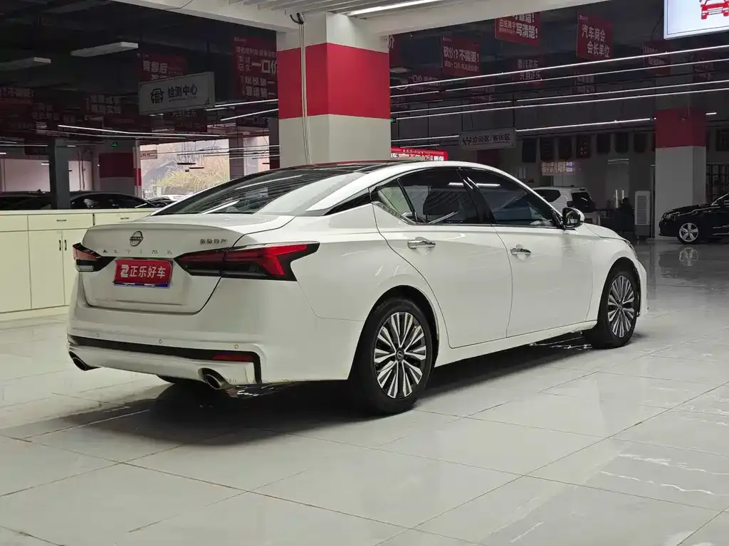 Nissan Teana — фото 3