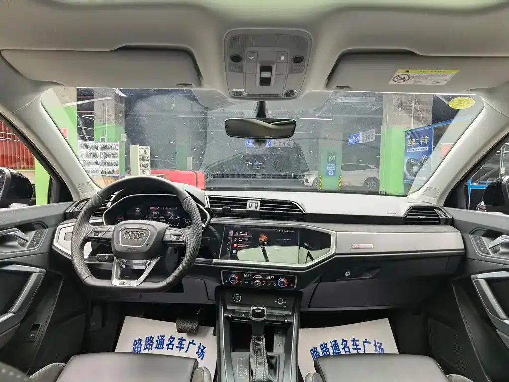 Audi Q3 Sportback — фото 8