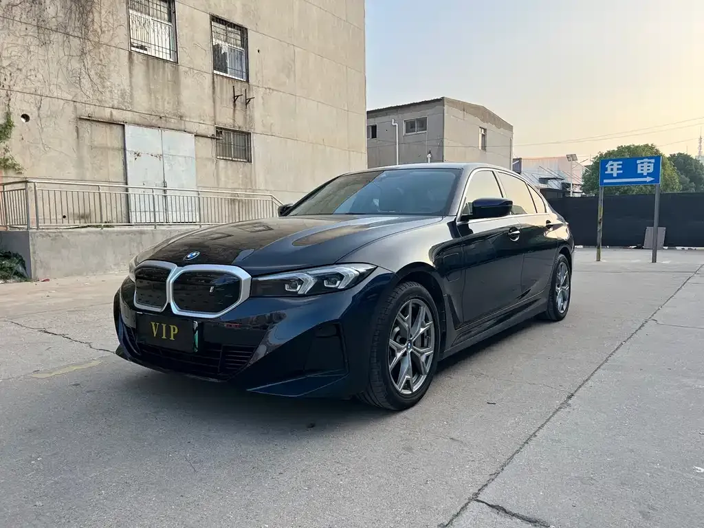 BMW i3 — фото 1